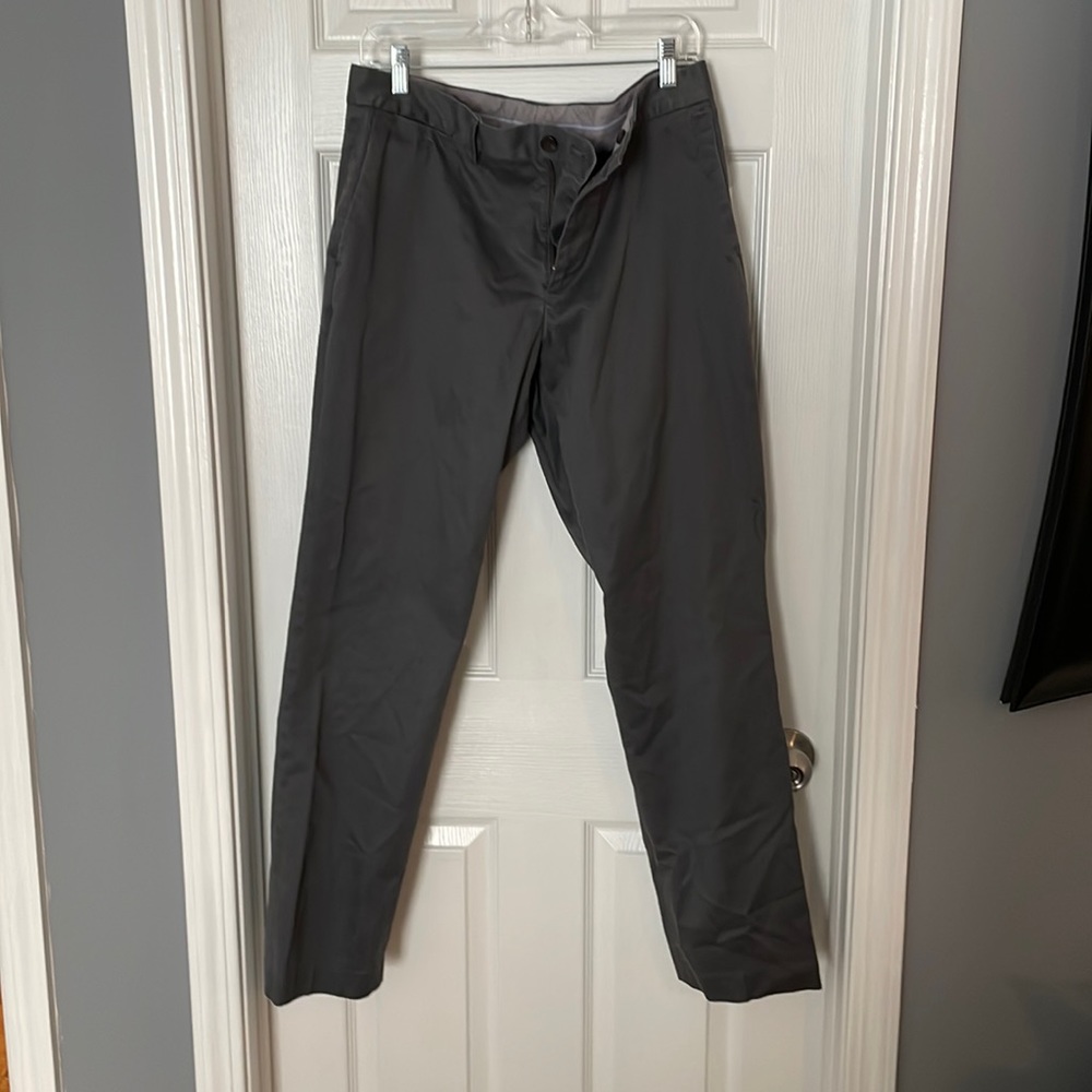 Buttoned Down gray chinos 33x32